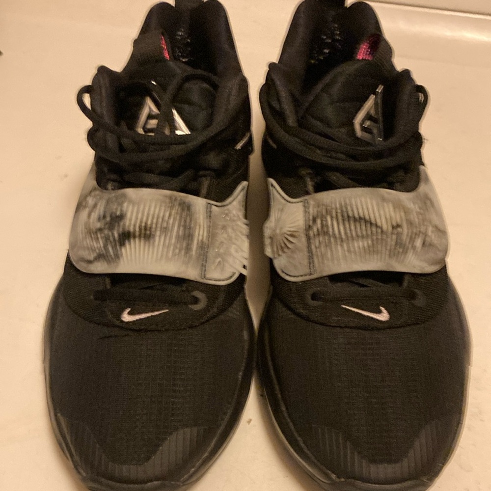 Black and Gray Gianni’s zoom freak 3